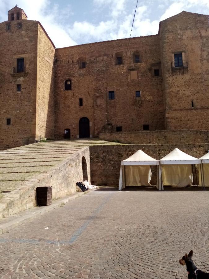 Ferienwohnung Da Giusy Castelbuono  Exterior foto